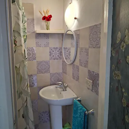 Little House Apartment *